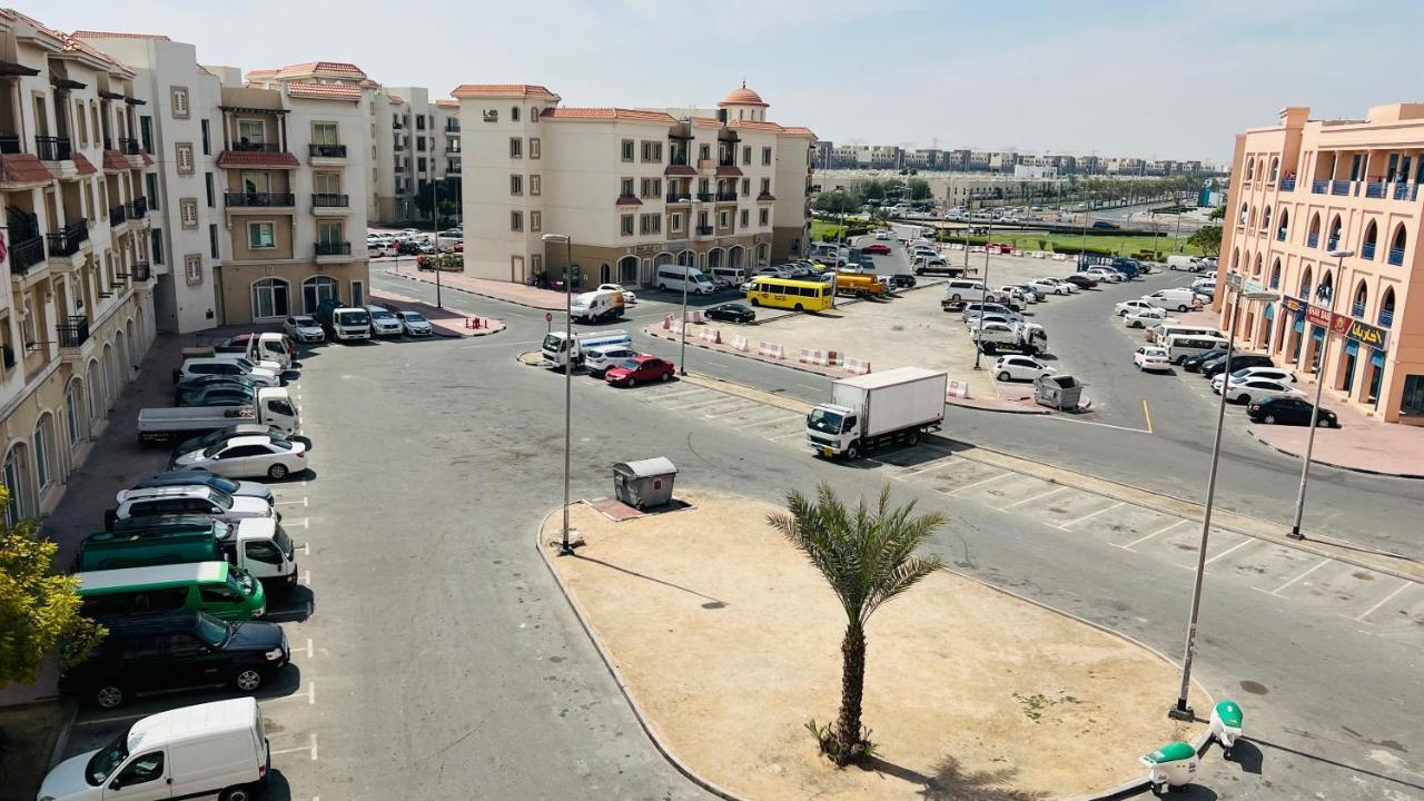 Newly Furnished Cozy One Bed Room Apartment 2 Bathroom City View Dubai Exterior foto