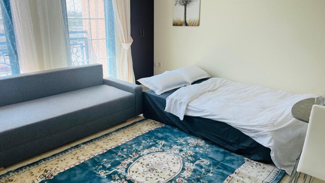 Newly Furnished Cozy One Bed Room Apartment 2 Bathroom City View Dubai Exterior foto